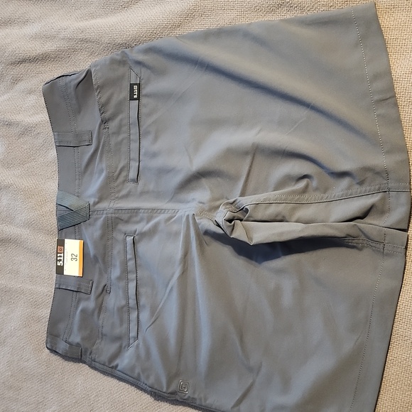 5.11 Tactical Dart Shorts - Picture 5 of 6